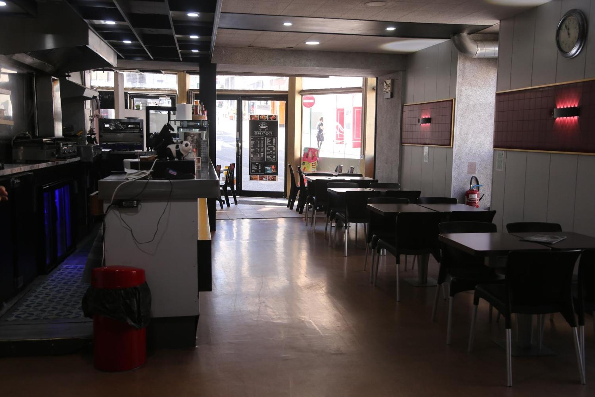 Hotel Restaurant Le Parisien Lurdy Exteriér fotografie