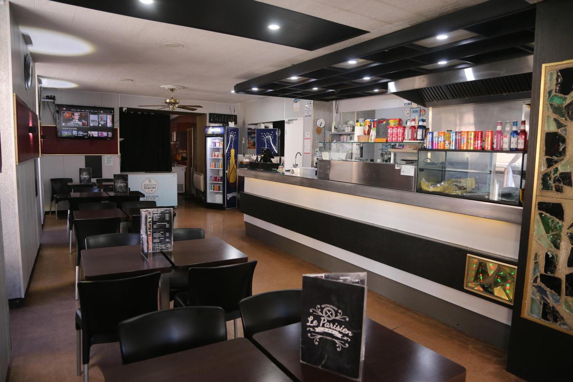 Hotel Restaurant Le Parisien Lurdy Exteriér fotografie